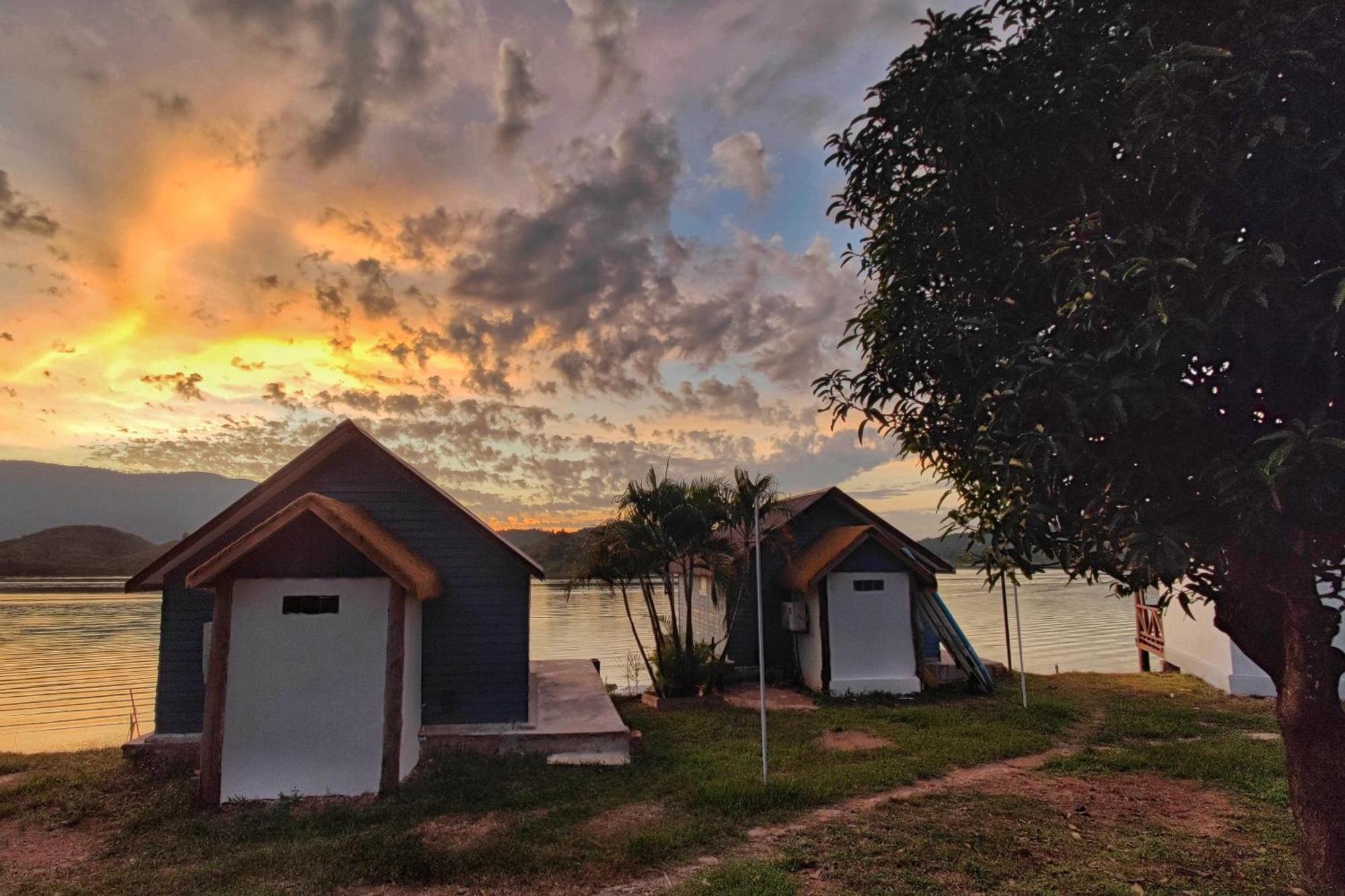 Sunset Nam Ngum resort Vang Vieng Exterior foto