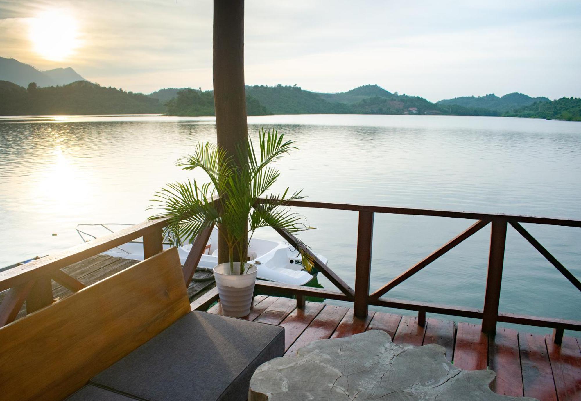 Sunset Nam Ngum resort Vang Vieng Exterior foto