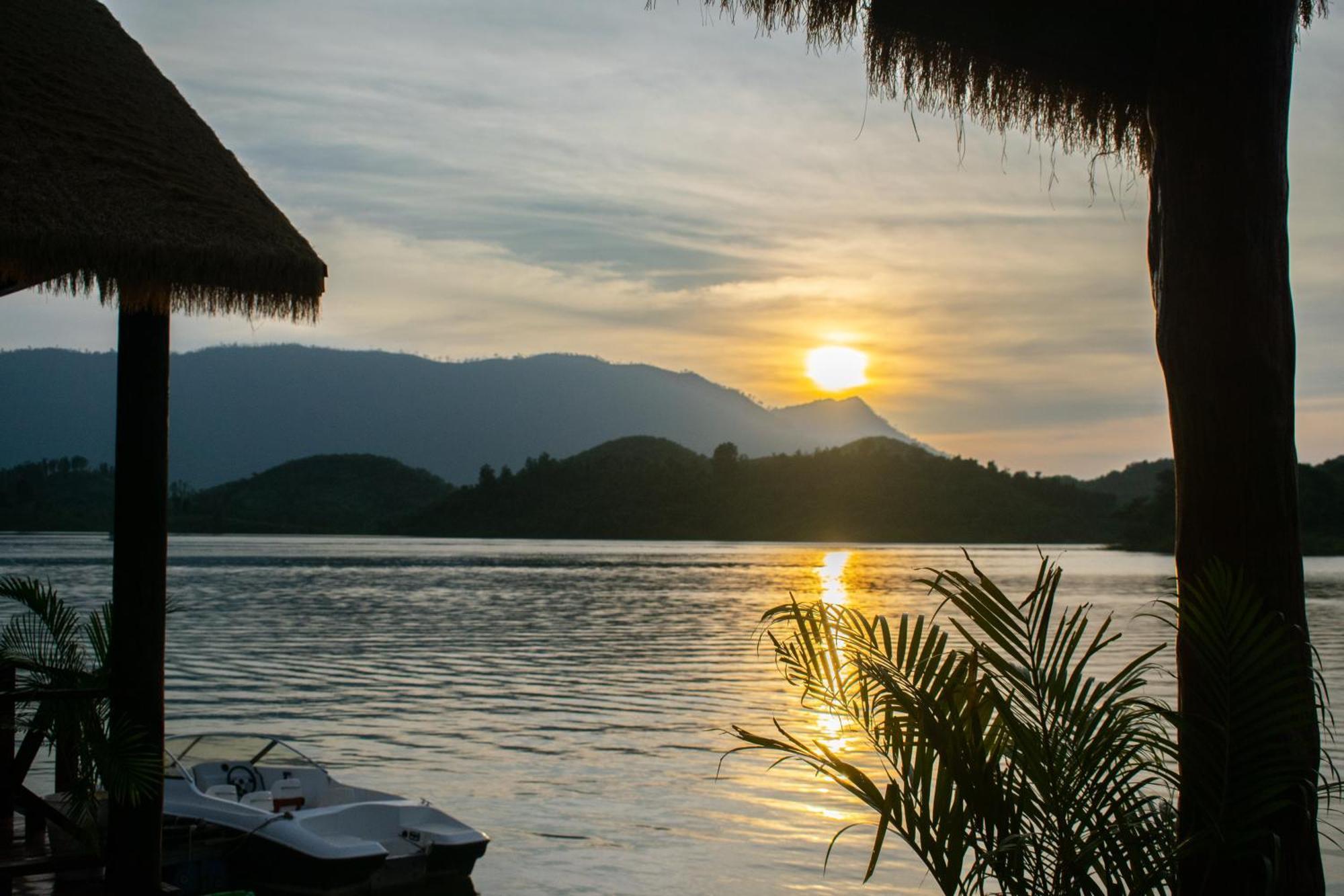 Sunset Nam Ngum resort Vang Vieng Exterior foto